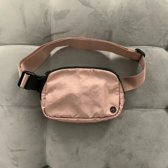 RARE 🦄 Original OG Lululemon Everywhere Belt Bag Peach Gold TB2 - Picture 1 of 13